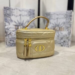 شنطة ديور