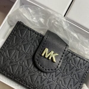 بوك مايكل كورس